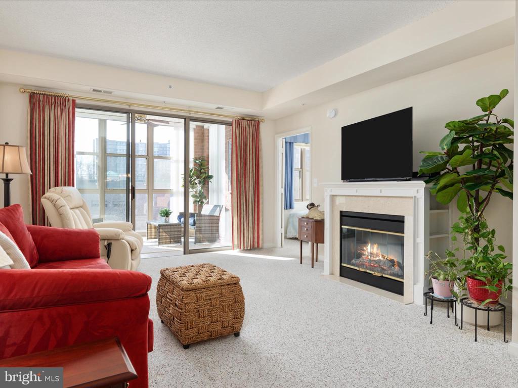 19360 Magnolia Grove Sq #308
