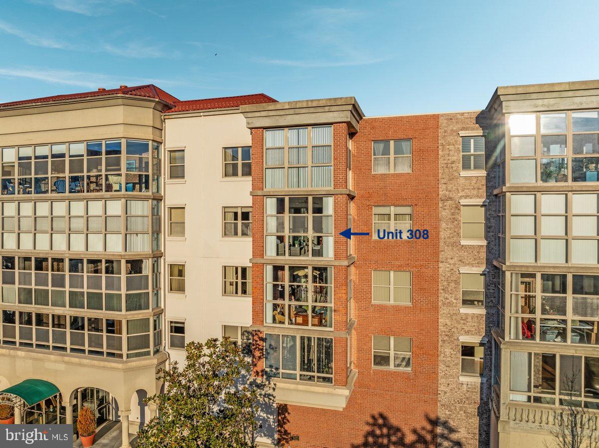 19360 Magnolia Grove Sq #308