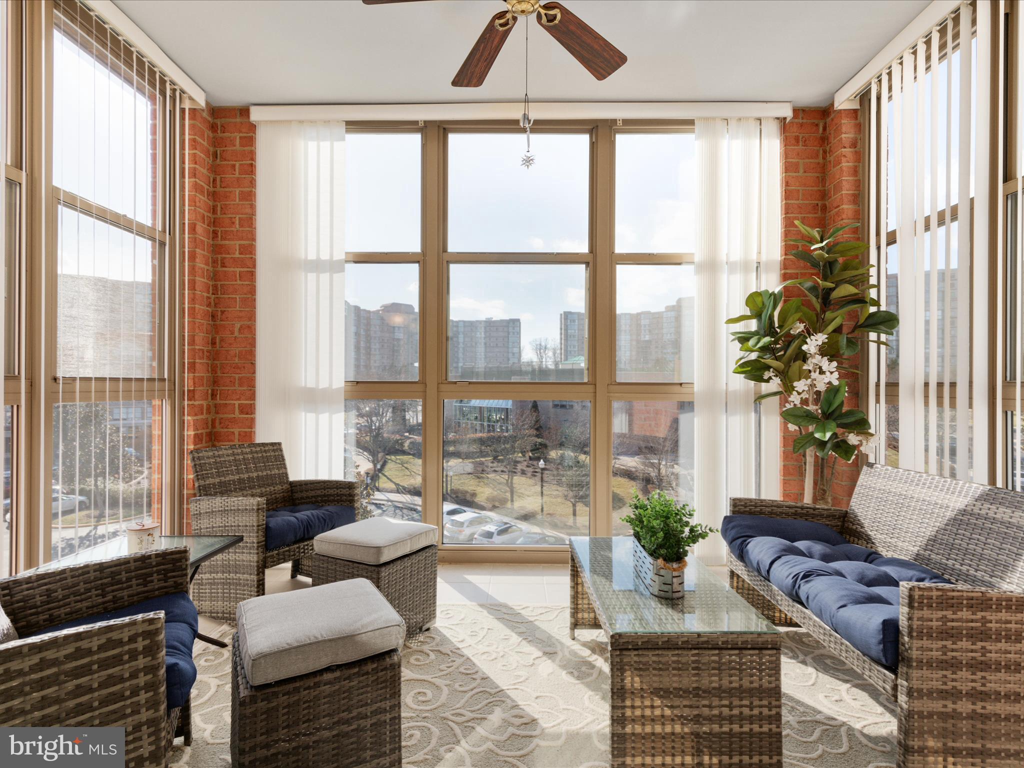 19360 Magnolia Grove Sq #308