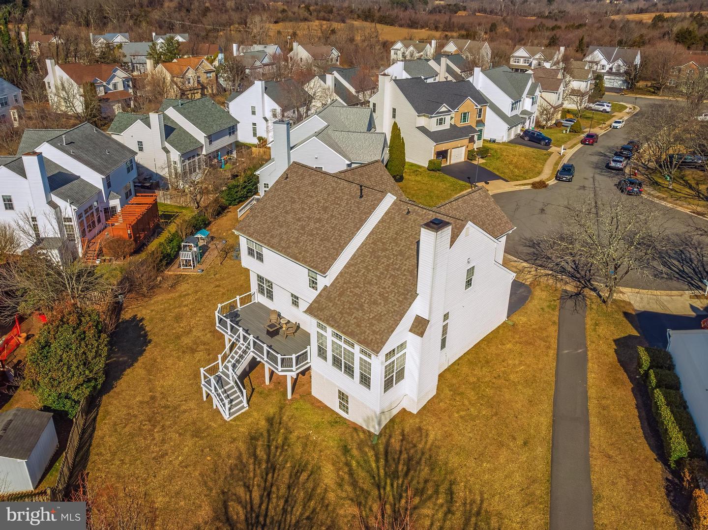 111 Stone Ct NE