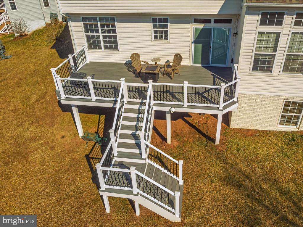 111 Stone Ct NE