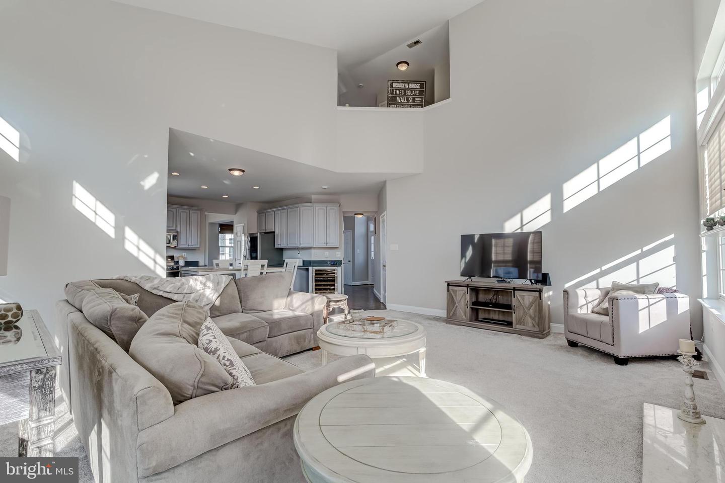 111 Stone Ct NE