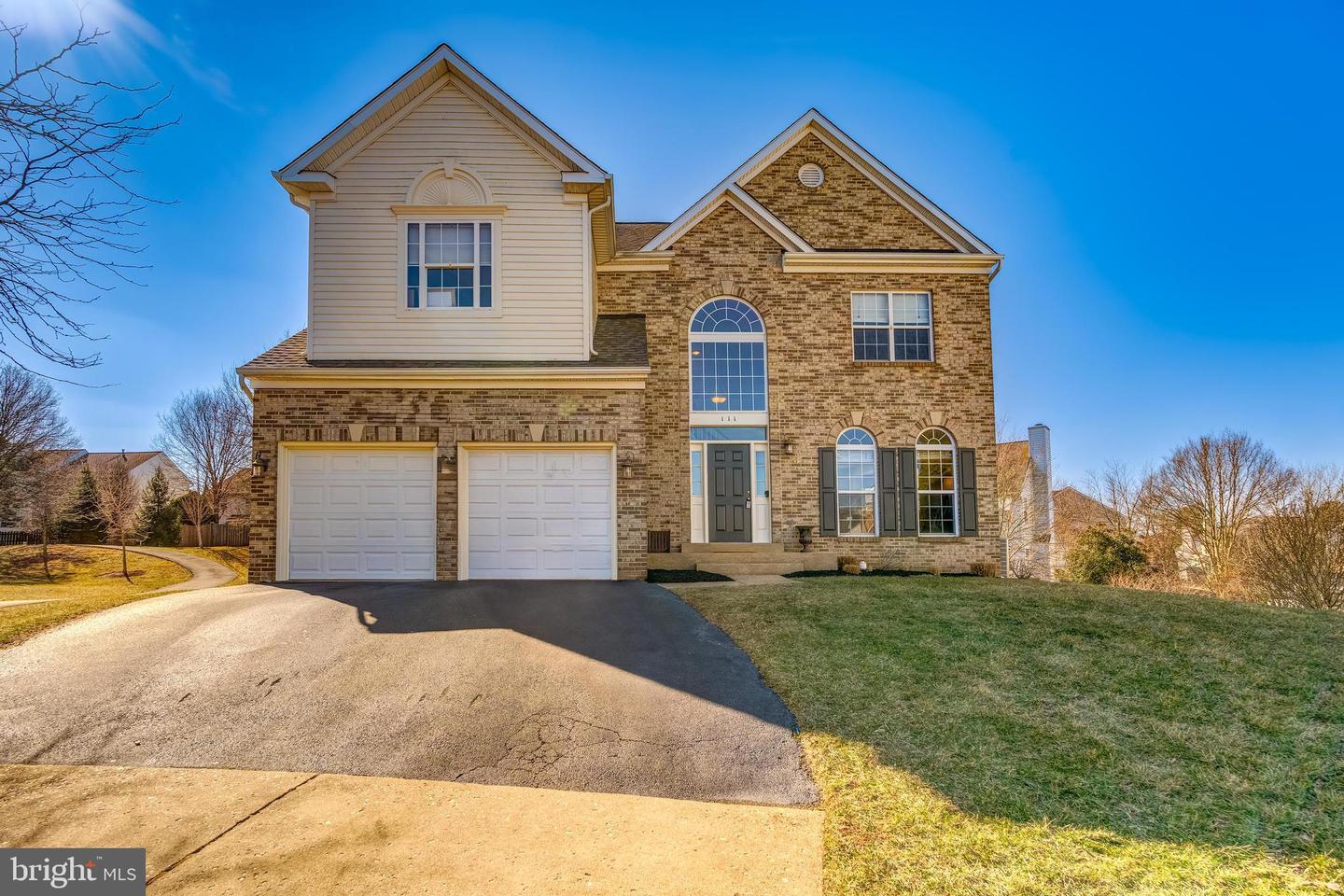 111 Stone Ct NE