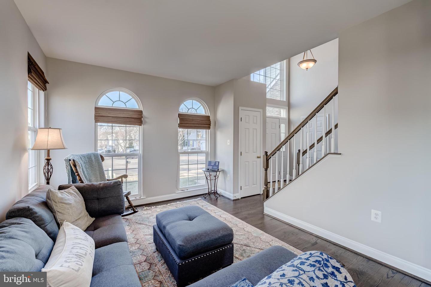 111 Stone Ct NE