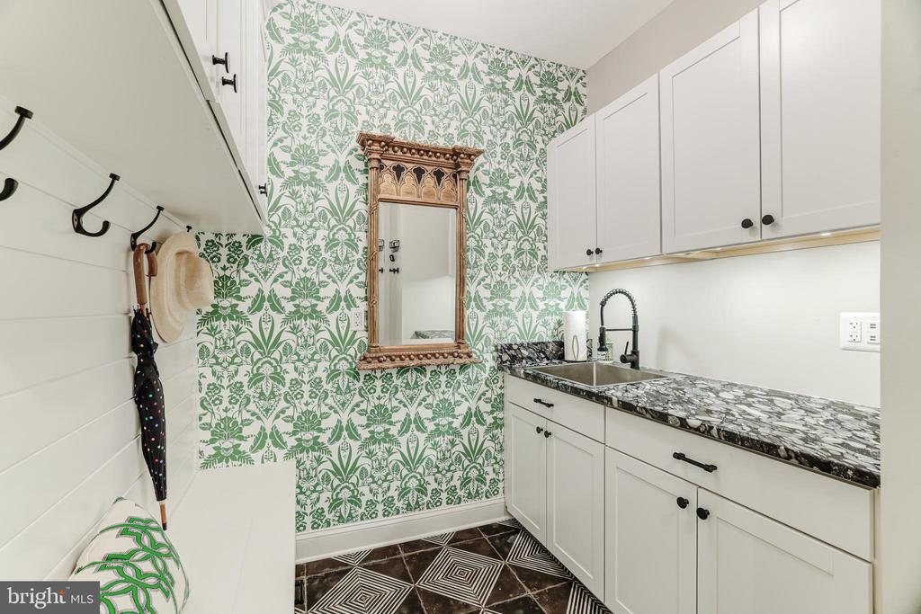 19247 Mill Site Pl