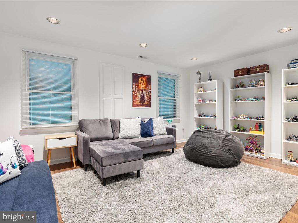 20299 Mustoe Pl