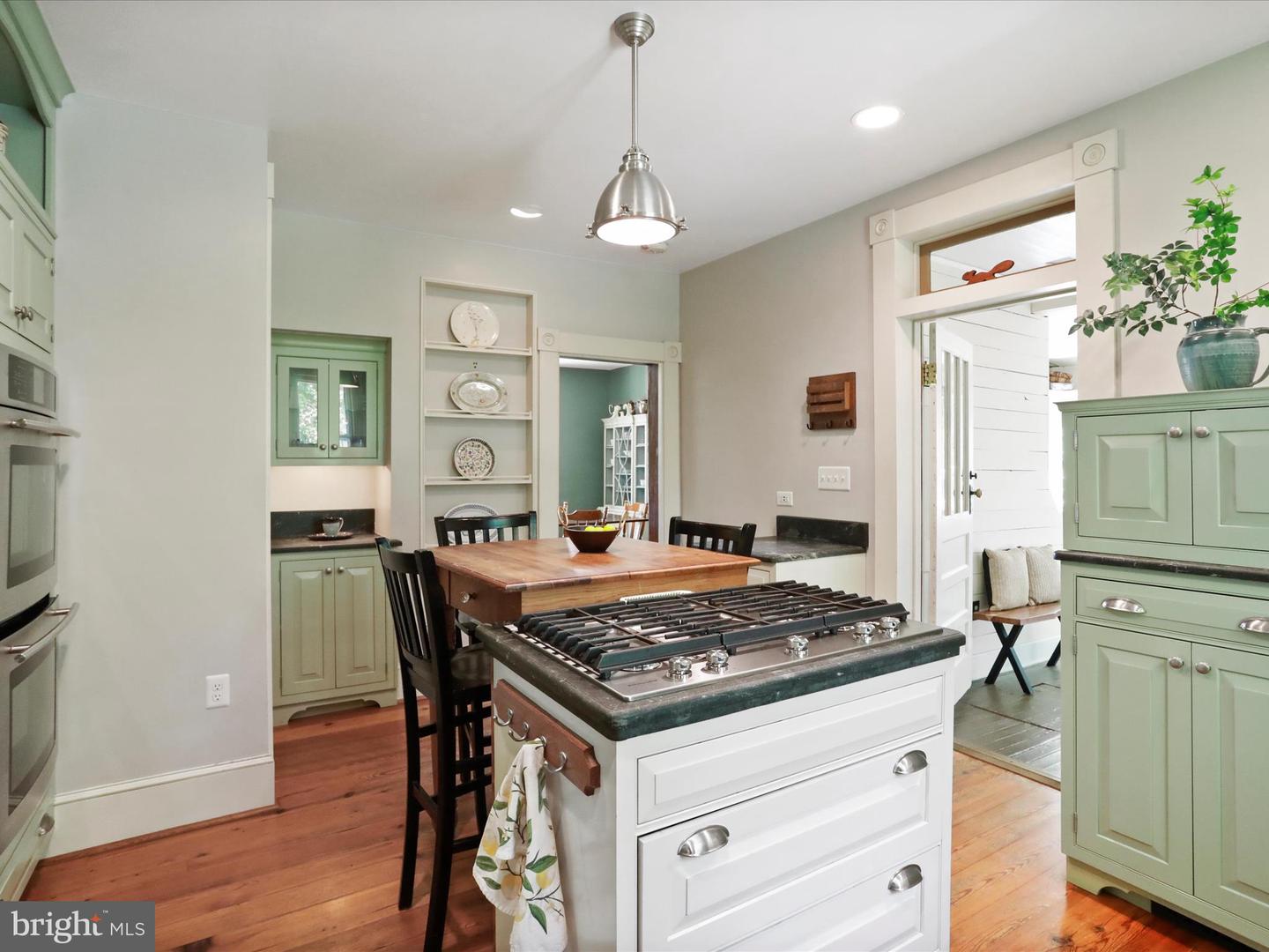 351 S Orchard Dr