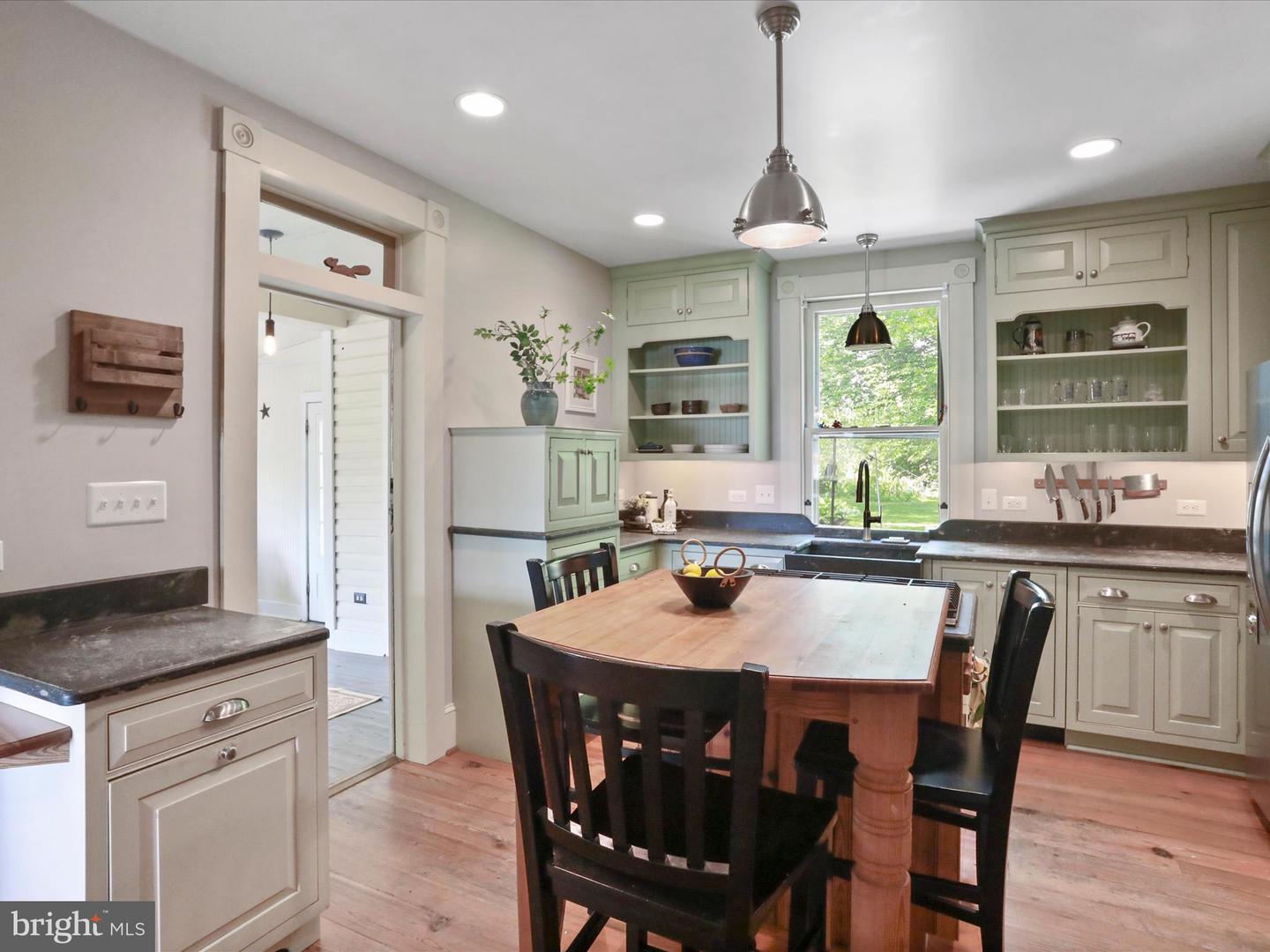 351 S Orchard Dr
