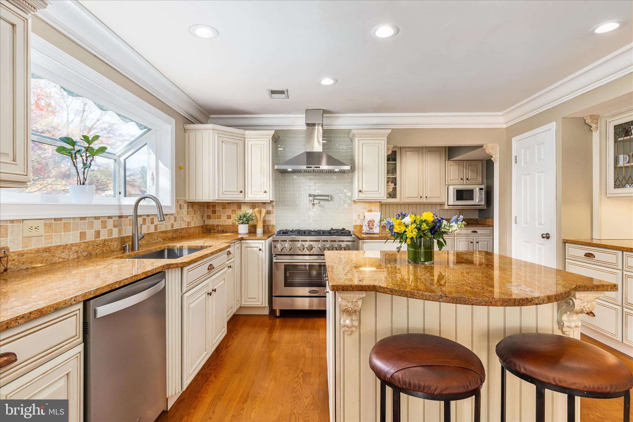 43879 GLENHAZEL DRIVE