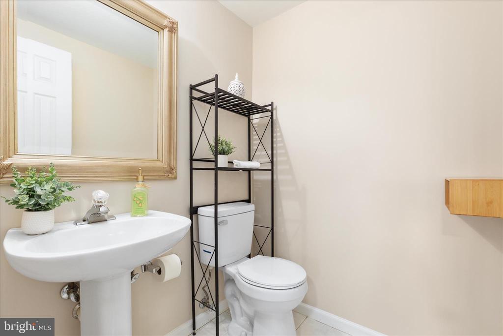 21314 LORD NELSON TERRACE