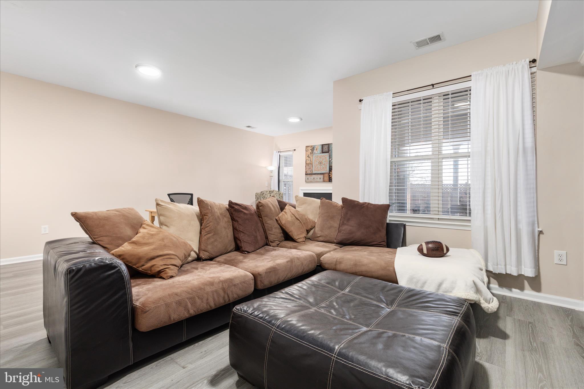 21314 LORD NELSON TERRACE