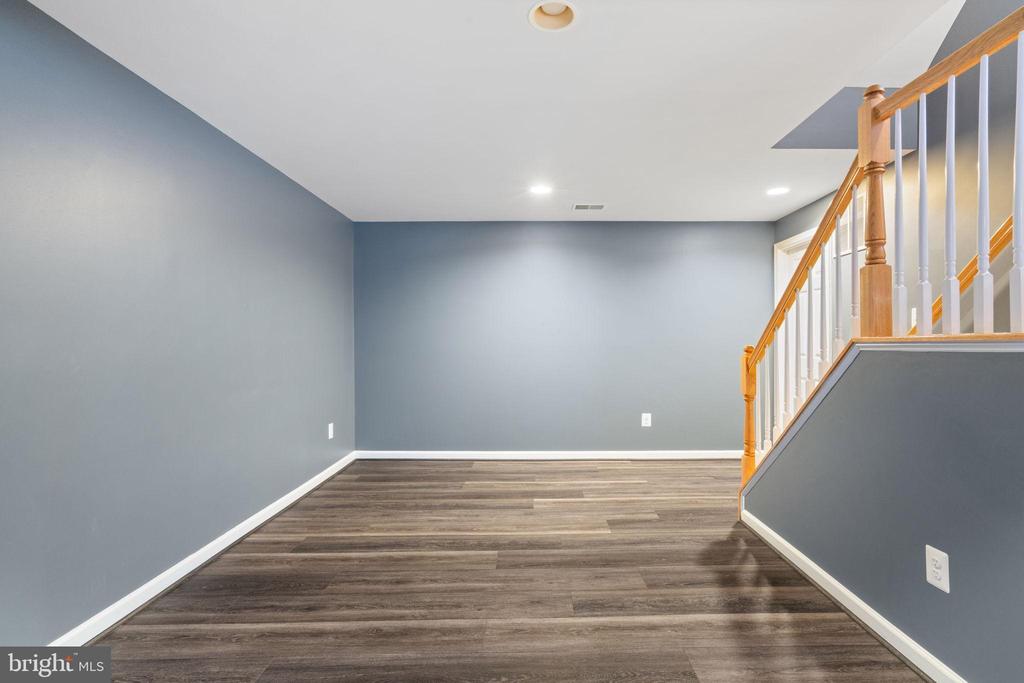 105 BUGLE COURT NE