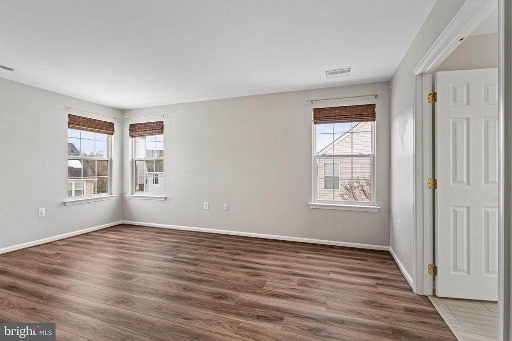 105 BUGLE COURT NE