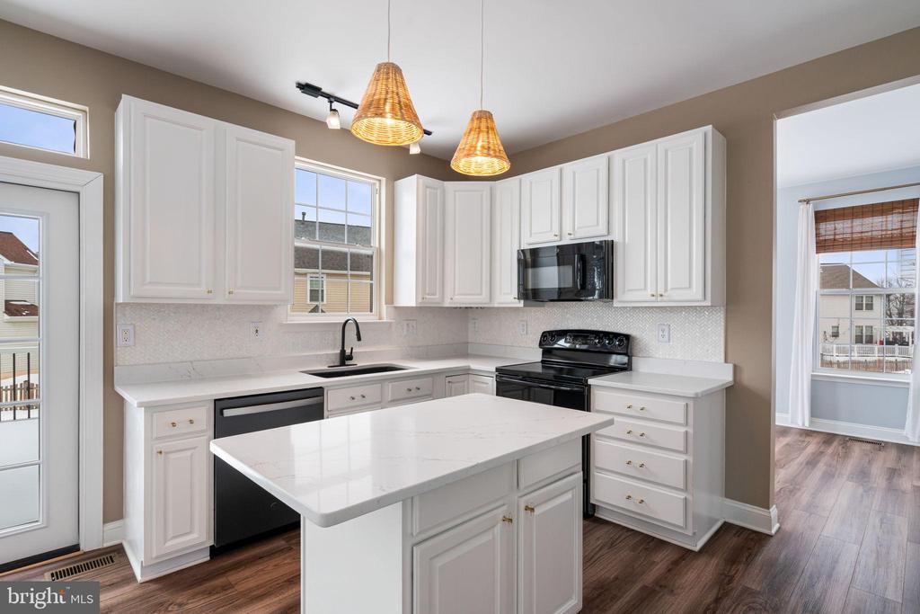 105 BUGLE COURT NE