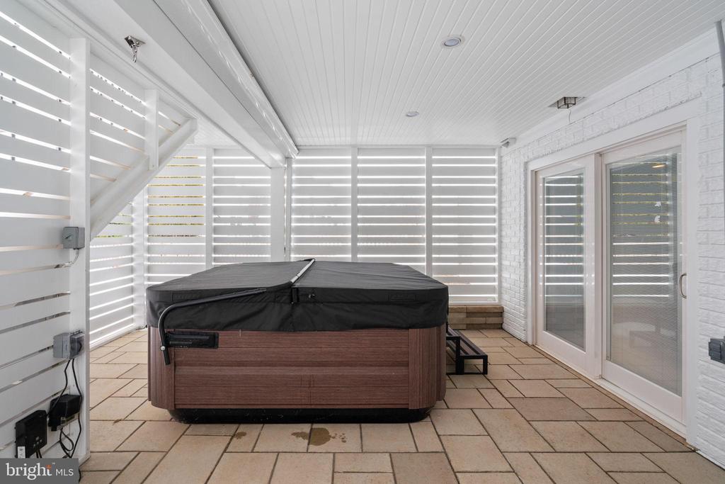 105 BUGLE COURT NE