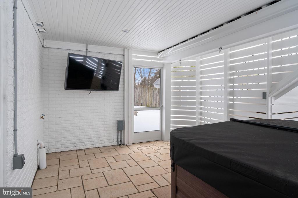 105 BUGLE COURT NE