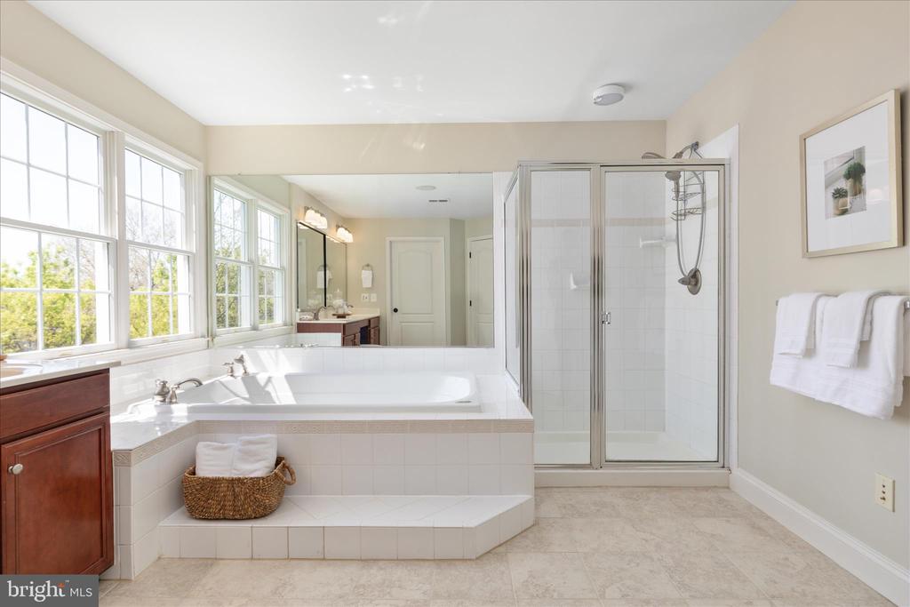 19779 SPYGLASS HILL COURT