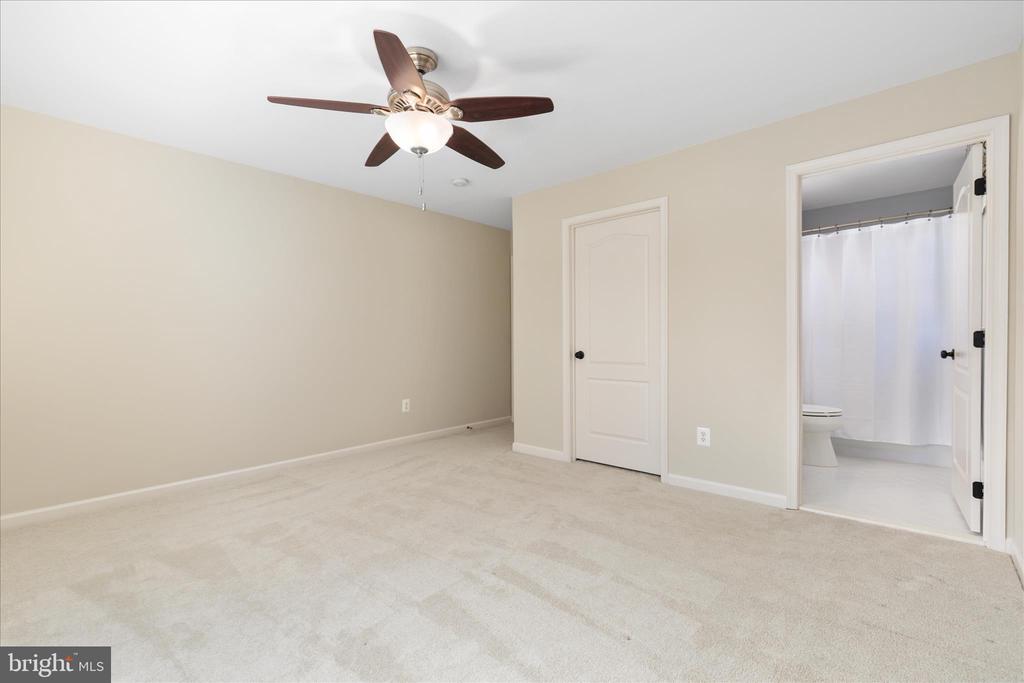 19779 SPYGLASS HILL COURT