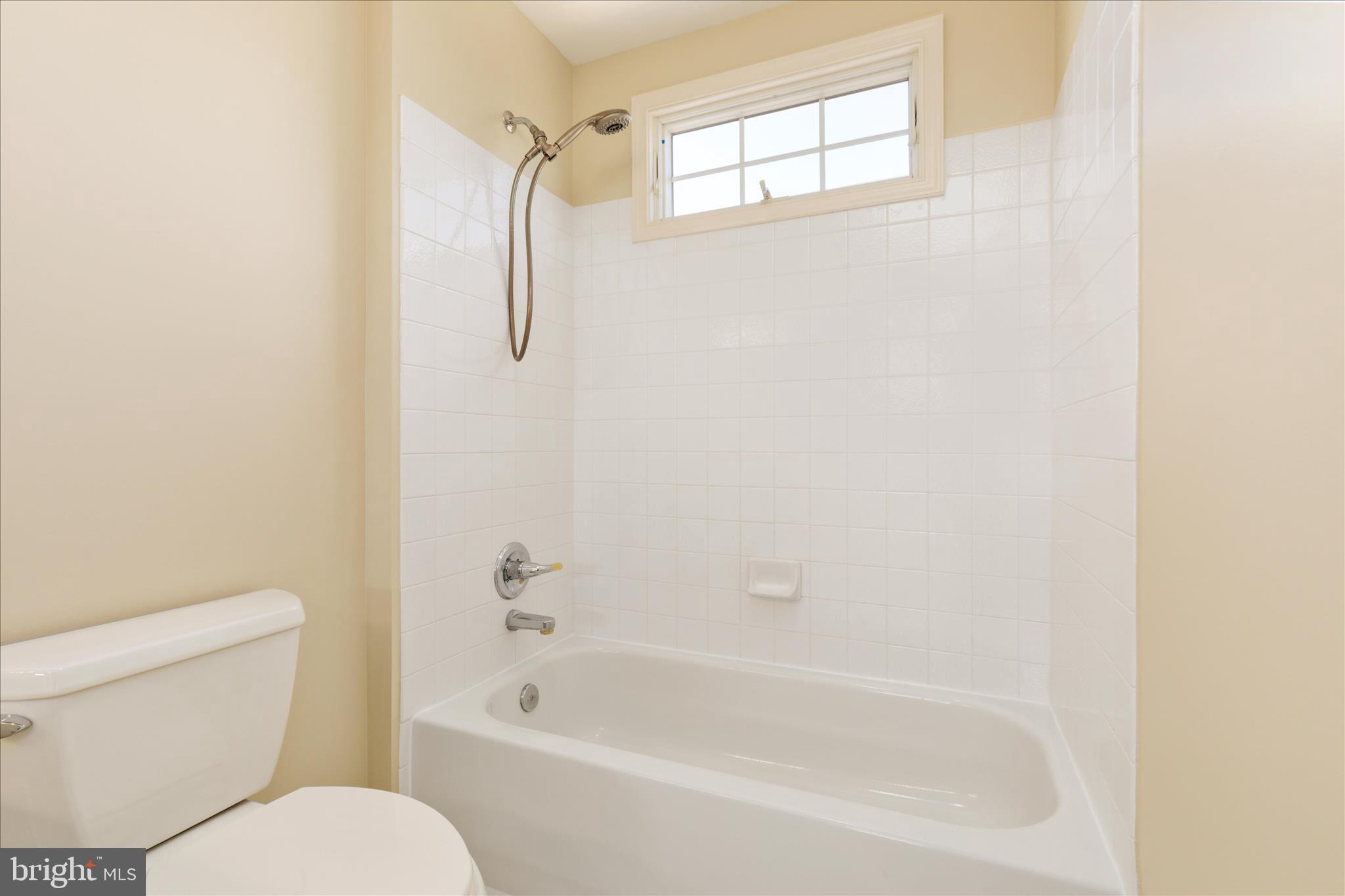 19779 SPYGLASS HILL COURT