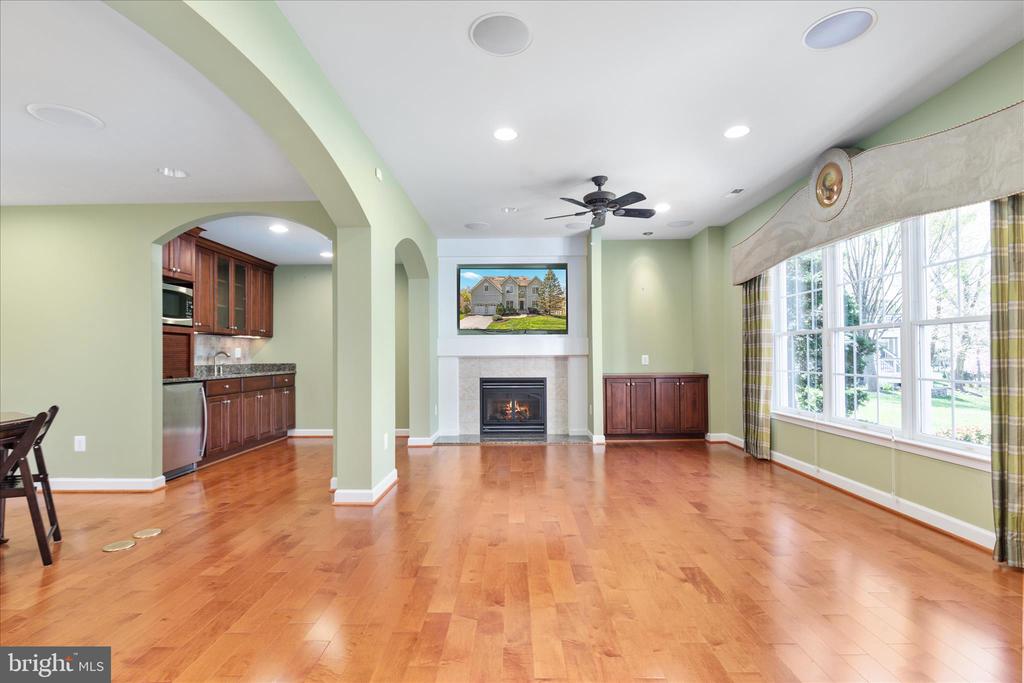 19779 SPYGLASS HILL COURT