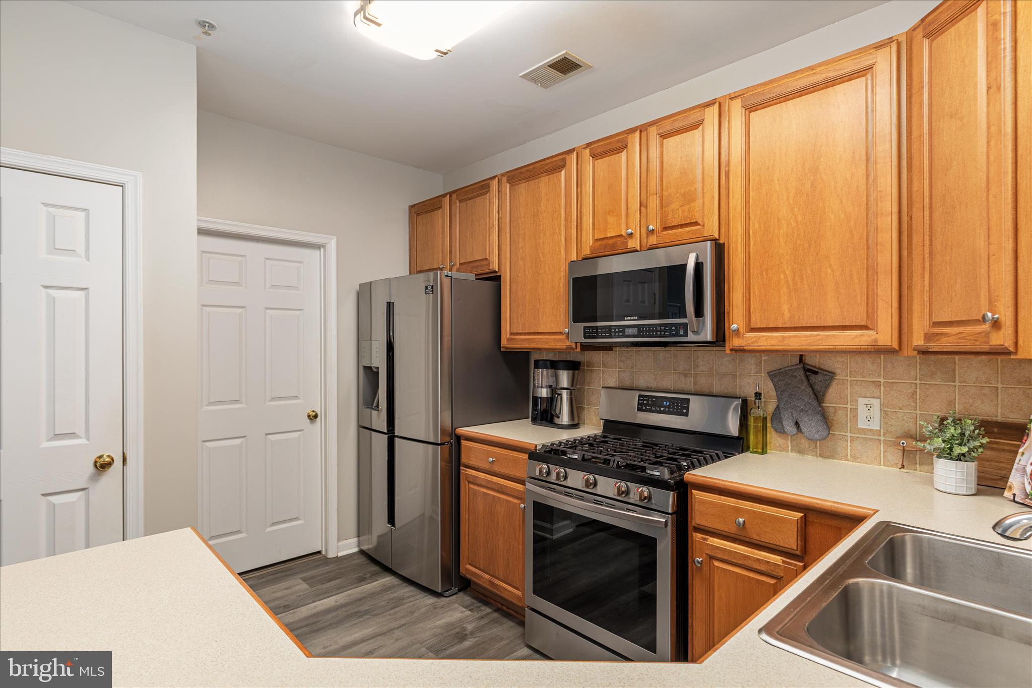 20227 MACGLASHAN TERRACE