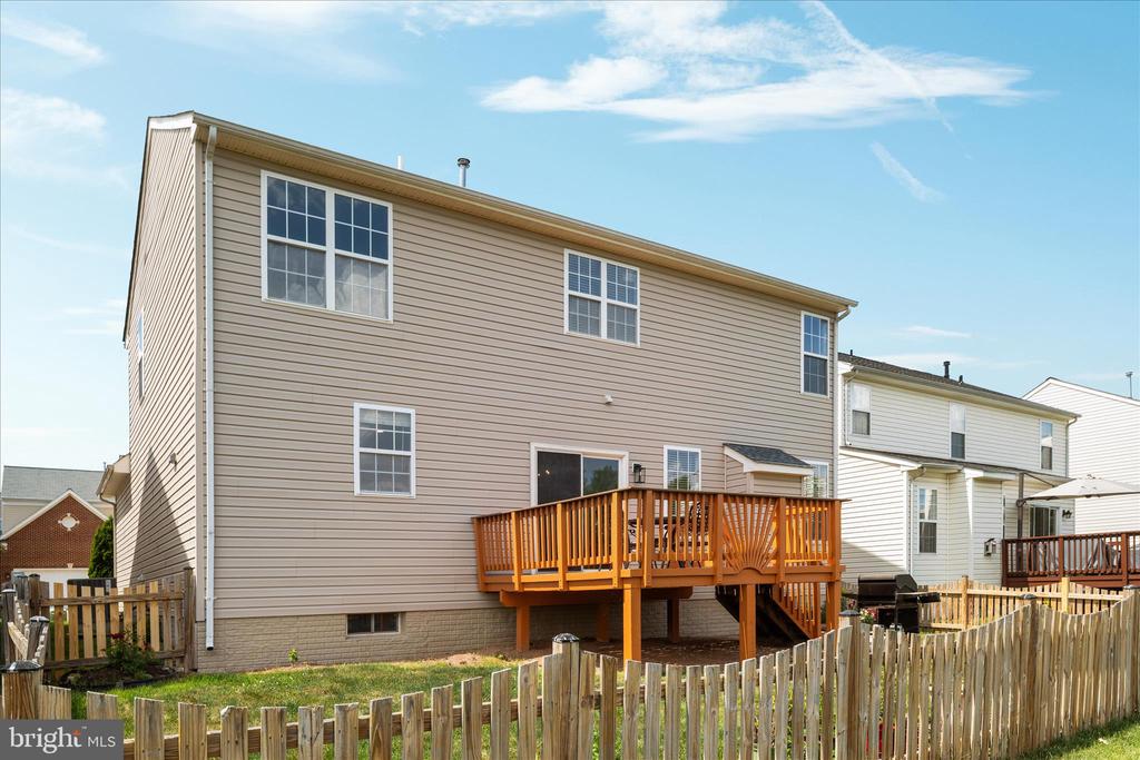 321 WHIPP DRIVE SE