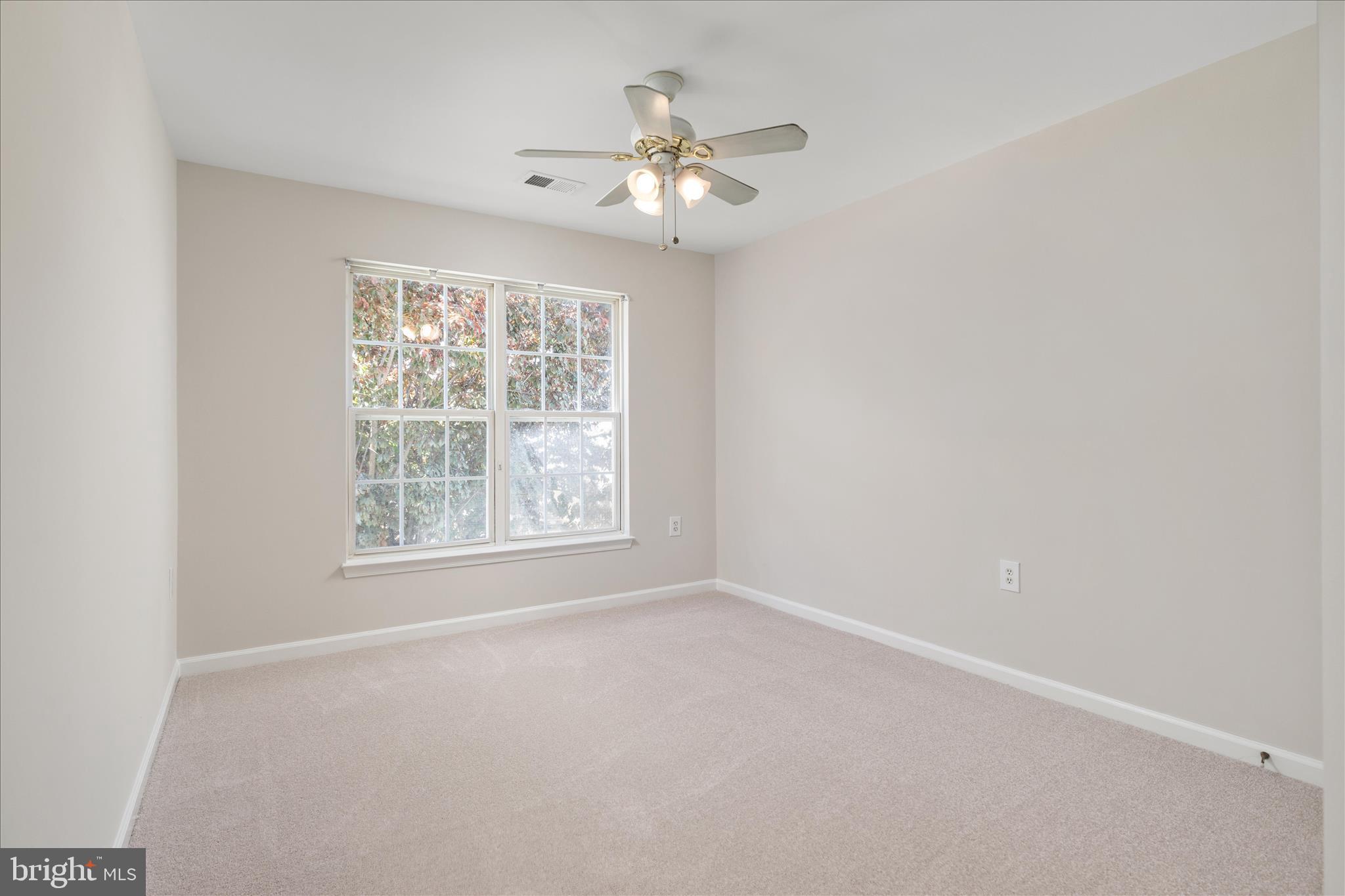 321 WHIPP DRIVE SE
