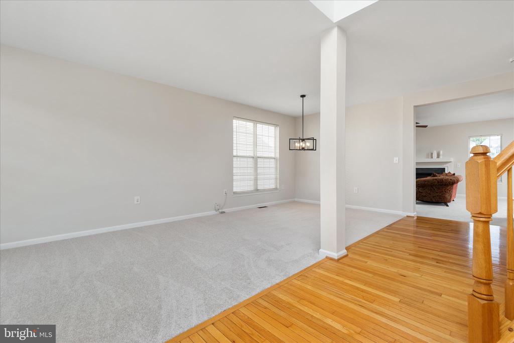 321 WHIPP DRIVE SE