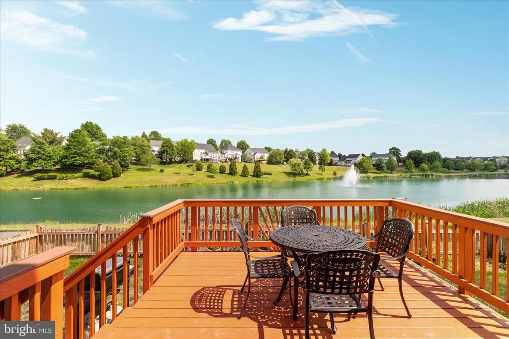 321 WHIPP DRIVE SE