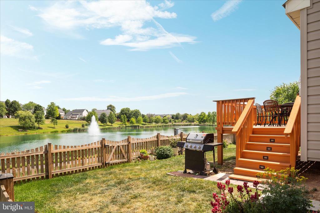 321 WHIPP DRIVE SE