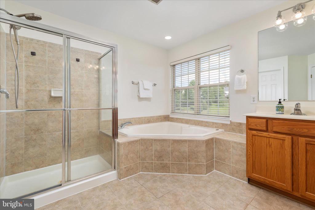 321 WHIPP DRIVE SE
