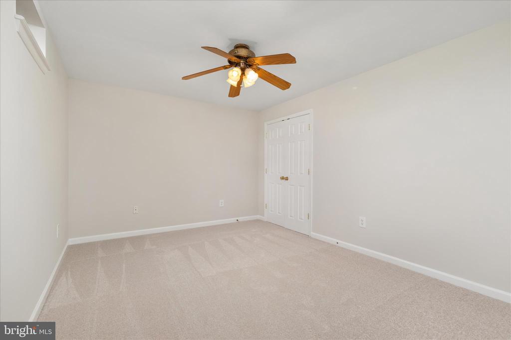 321 WHIPP DRIVE SE