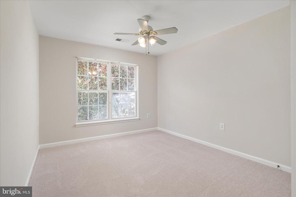 321 WHIPP DRIVE SE