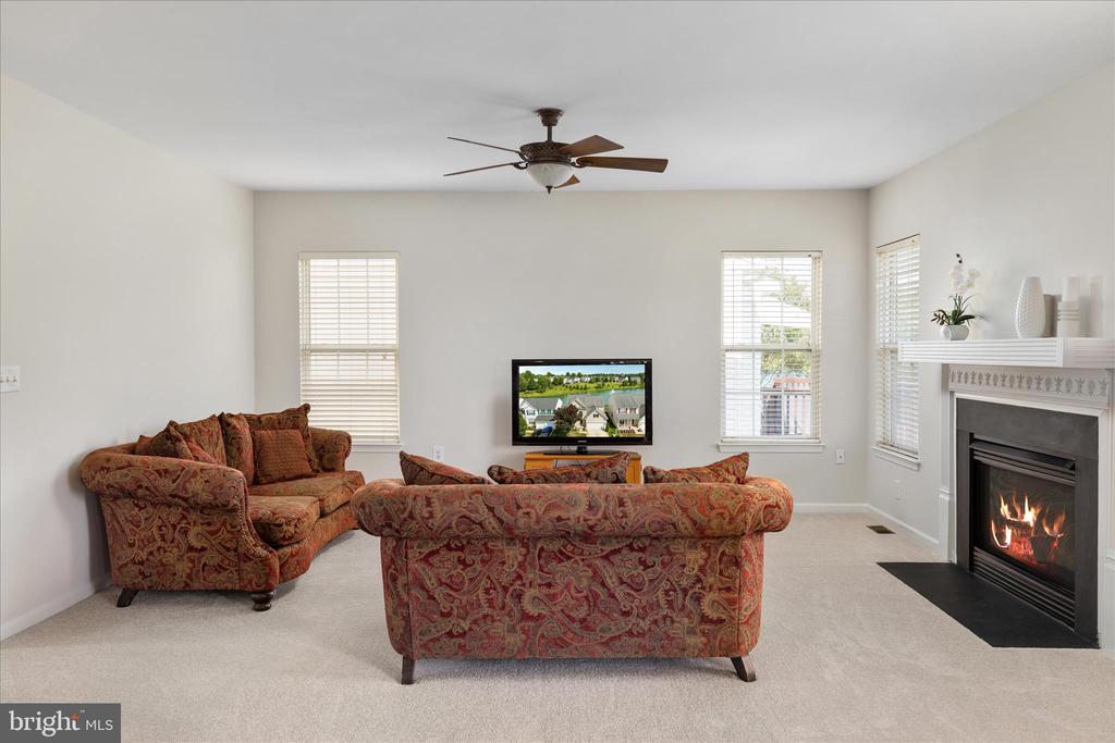 321 WHIPP DRIVE SE