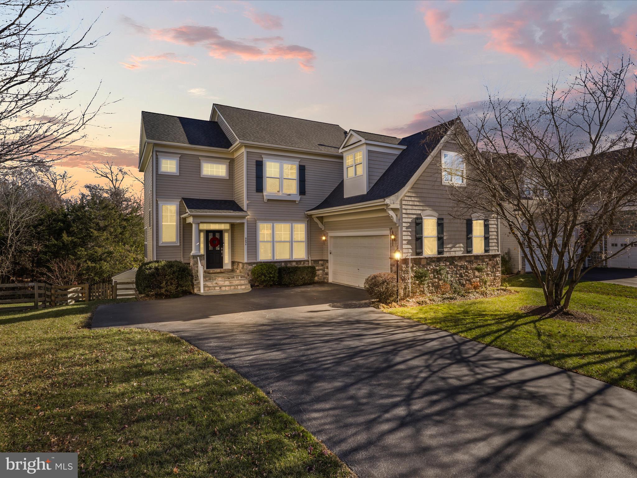 9334 Falling Water Dr