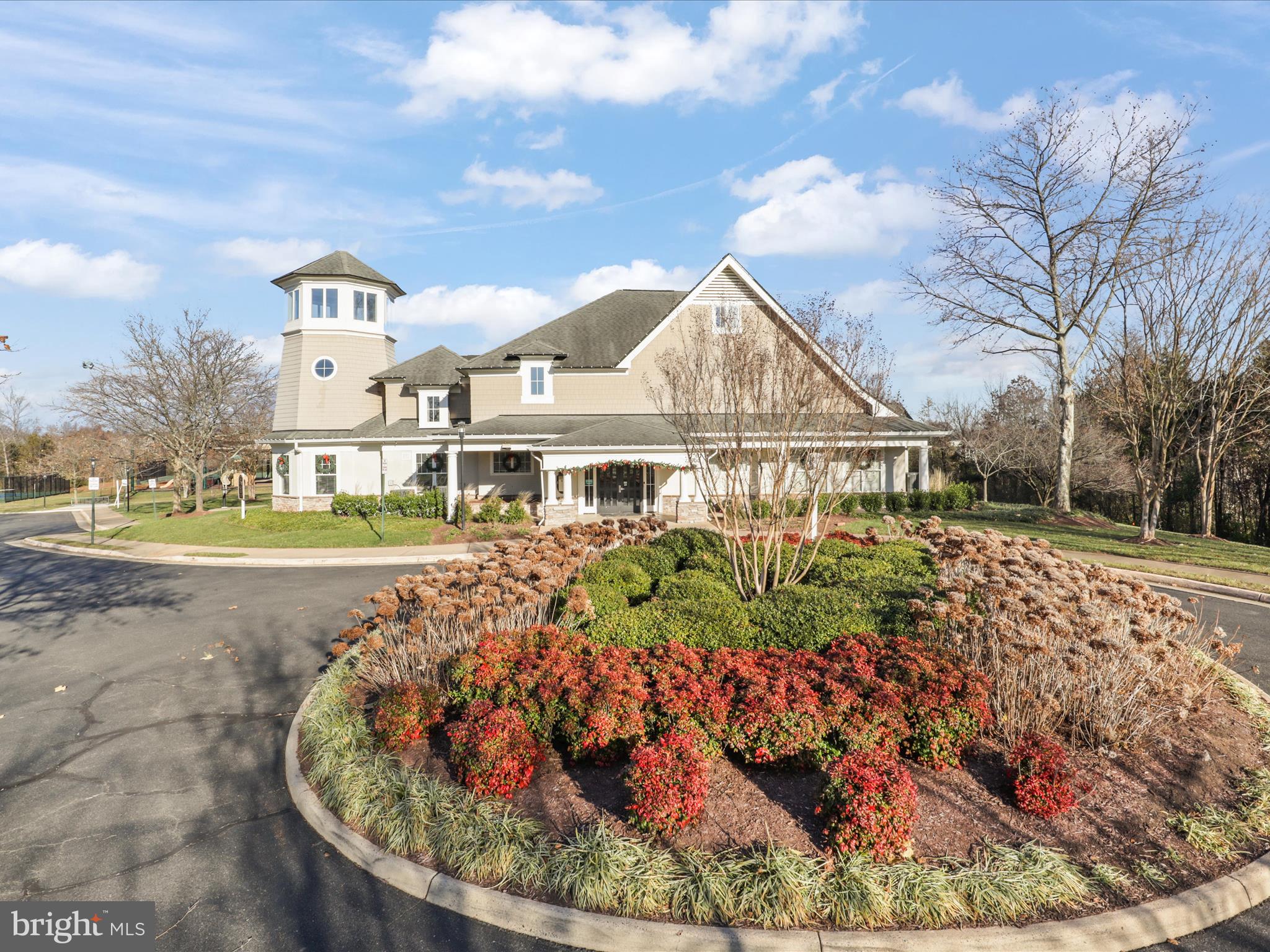 9334 Falling Water Dr