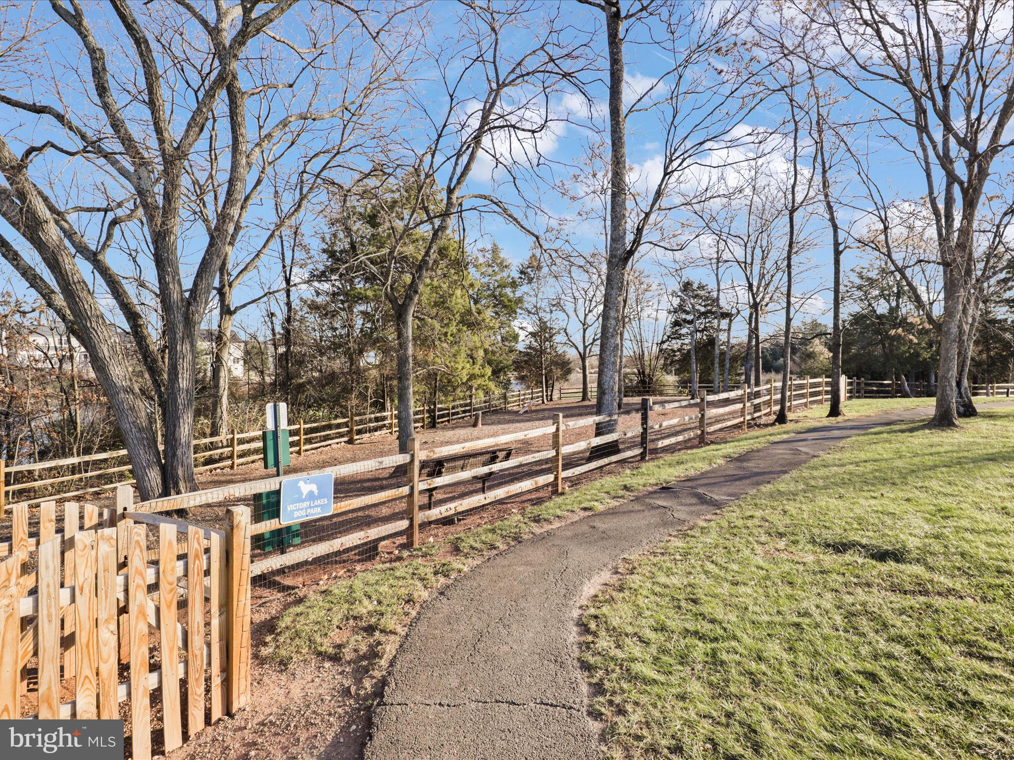 9334 Falling Water Dr