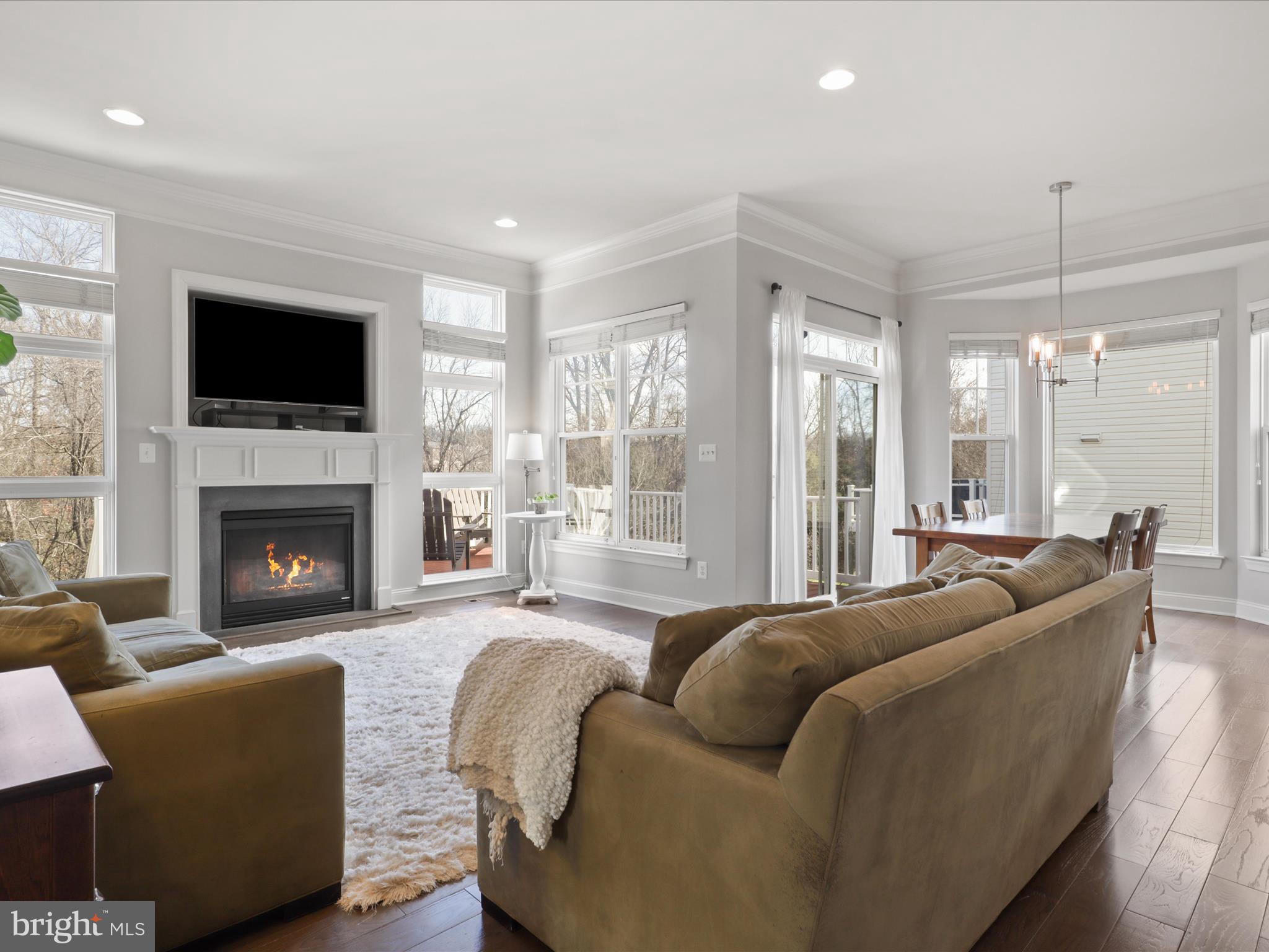 9334 Falling Water Dr