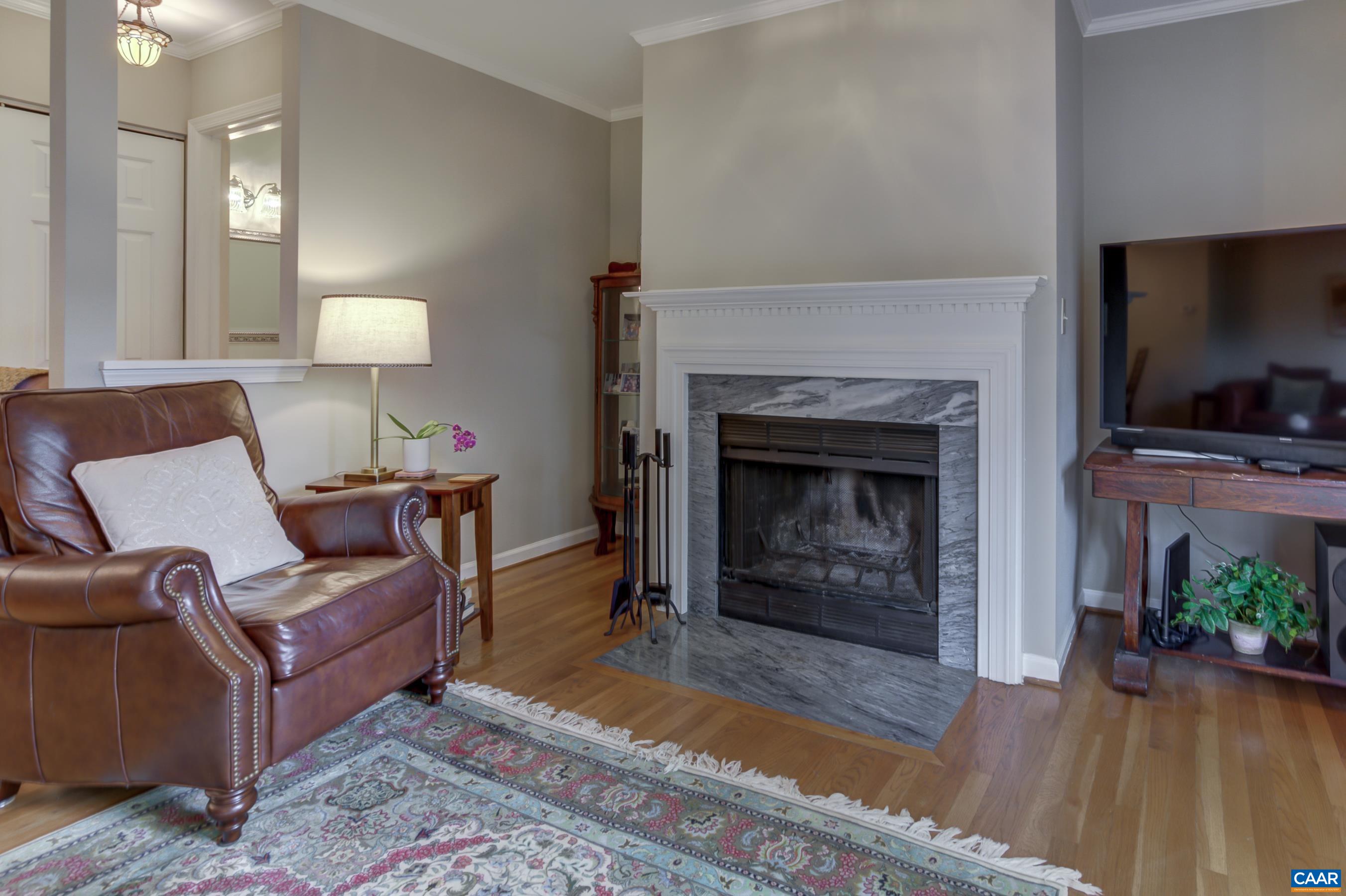 1247 MAPLE VIEW DR