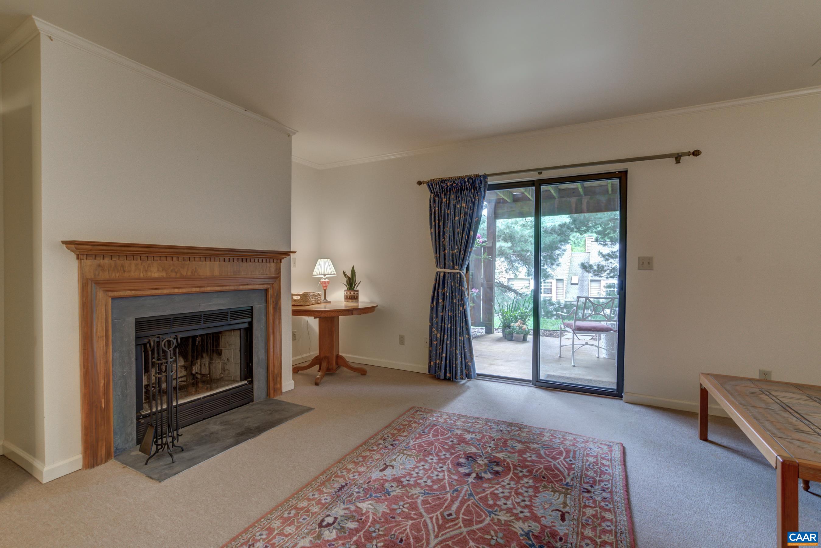 1247 MAPLE VIEW DR