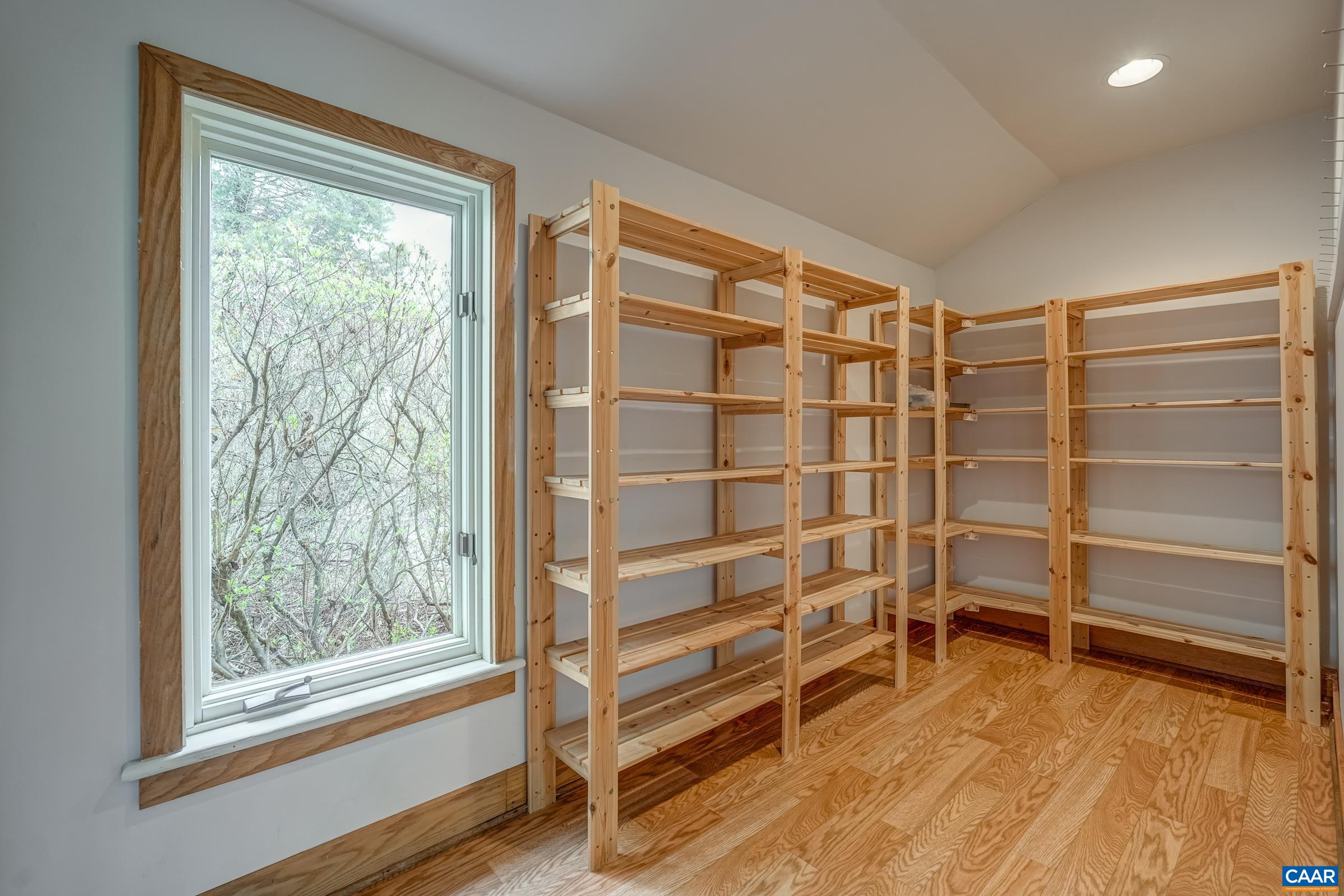 329 CEDAR BLUFF RD