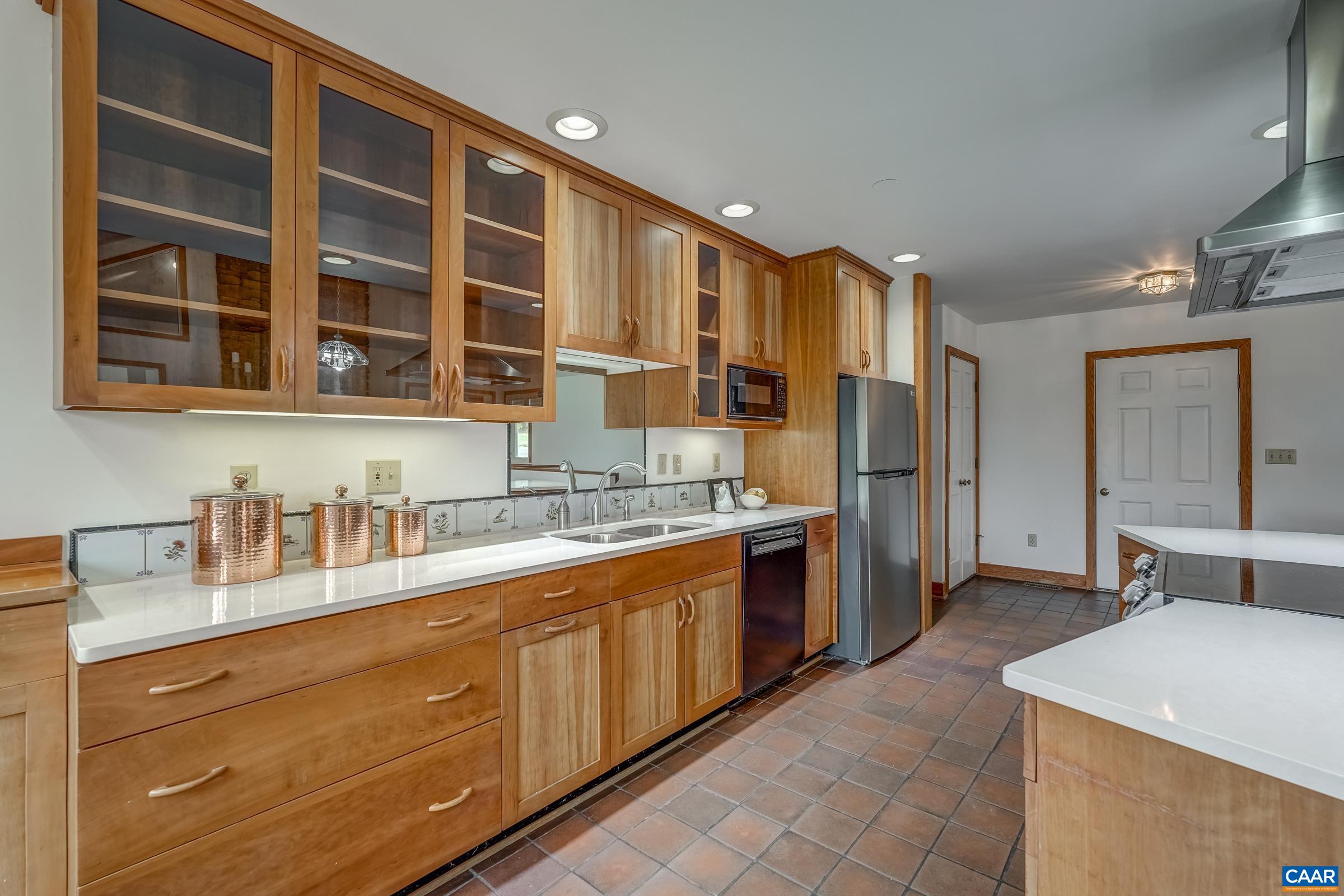 329 CEDAR BLUFF RD