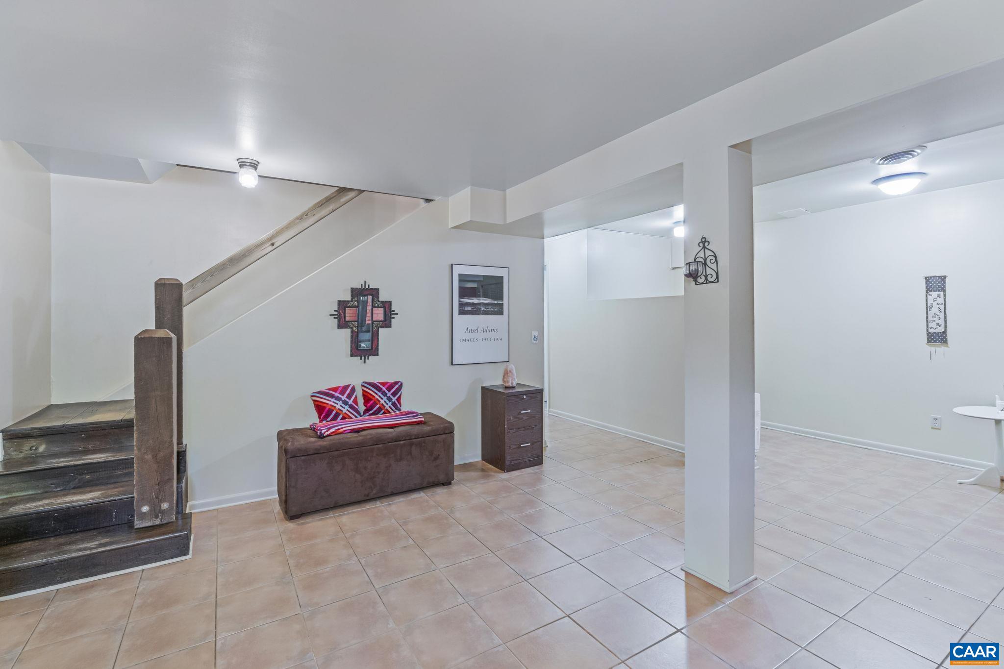 711 JEFFERSON DR