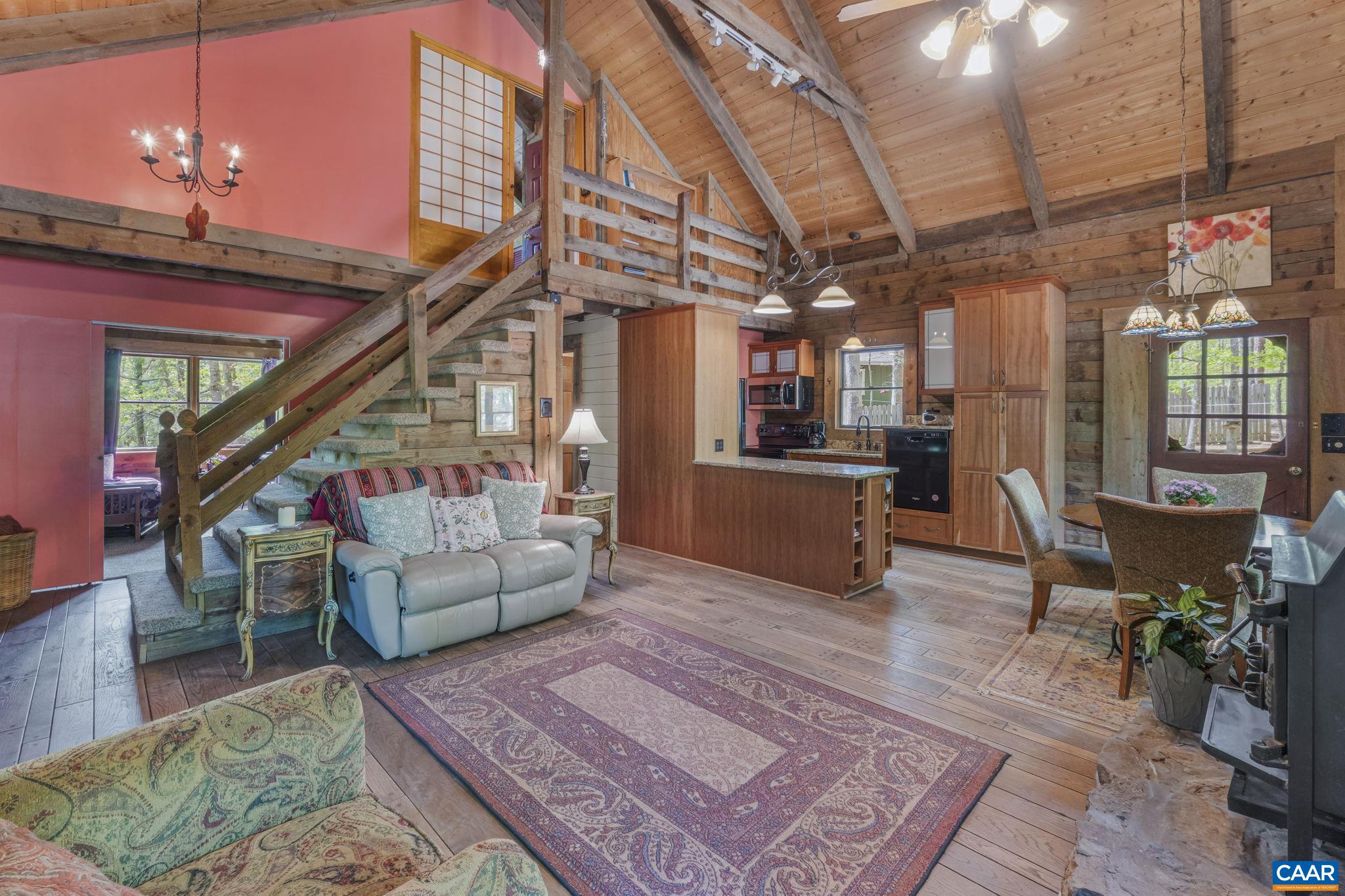 711 JEFFERSON DR