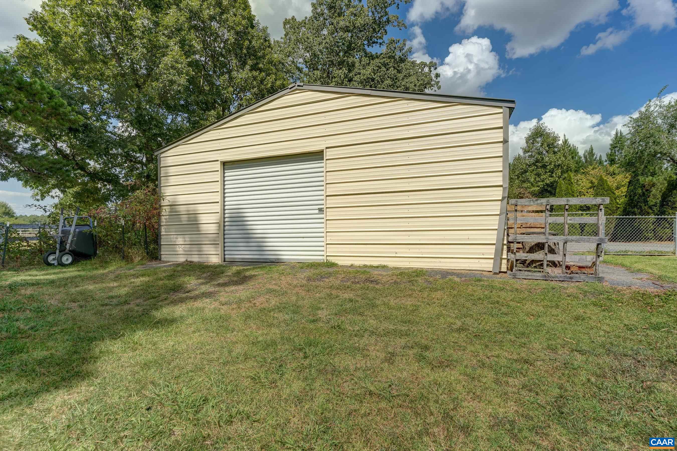 3161 ROLLING RD S