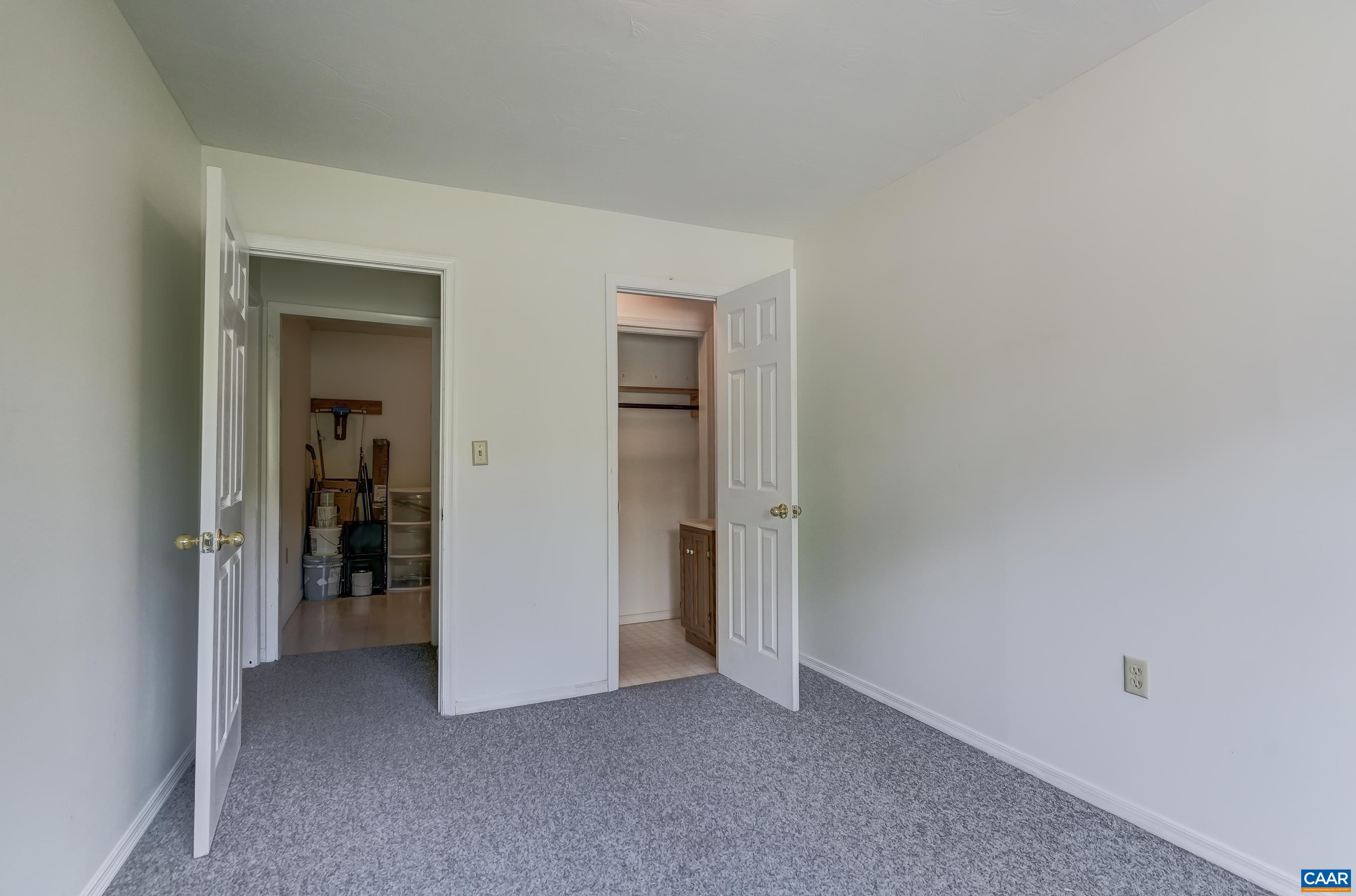 3161 ROLLING RD S
