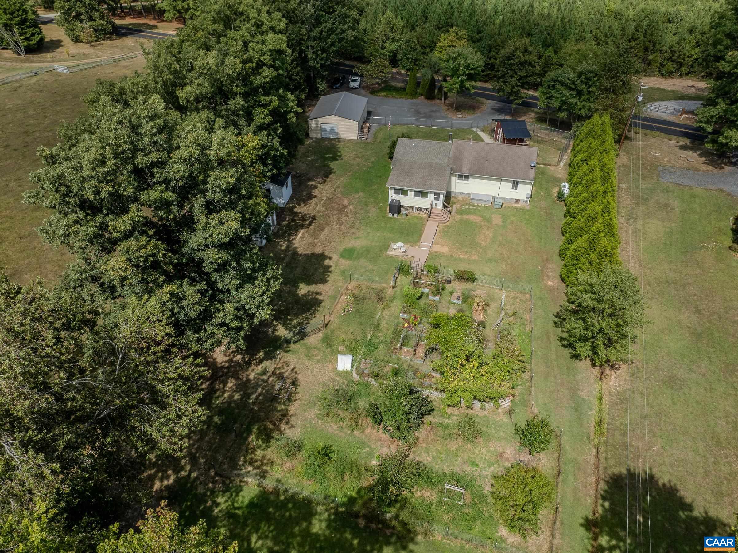 3161 ROLLING RD S