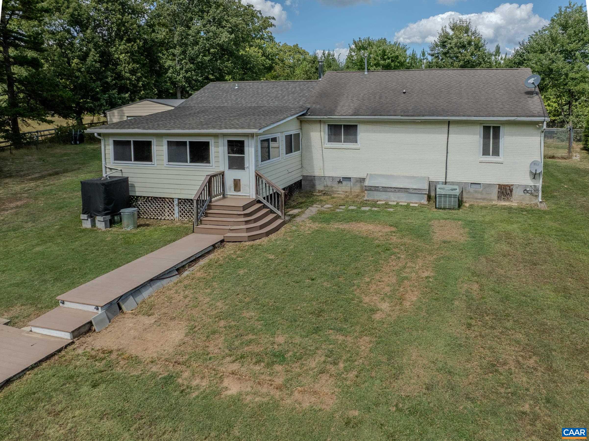 3161 ROLLING RD S