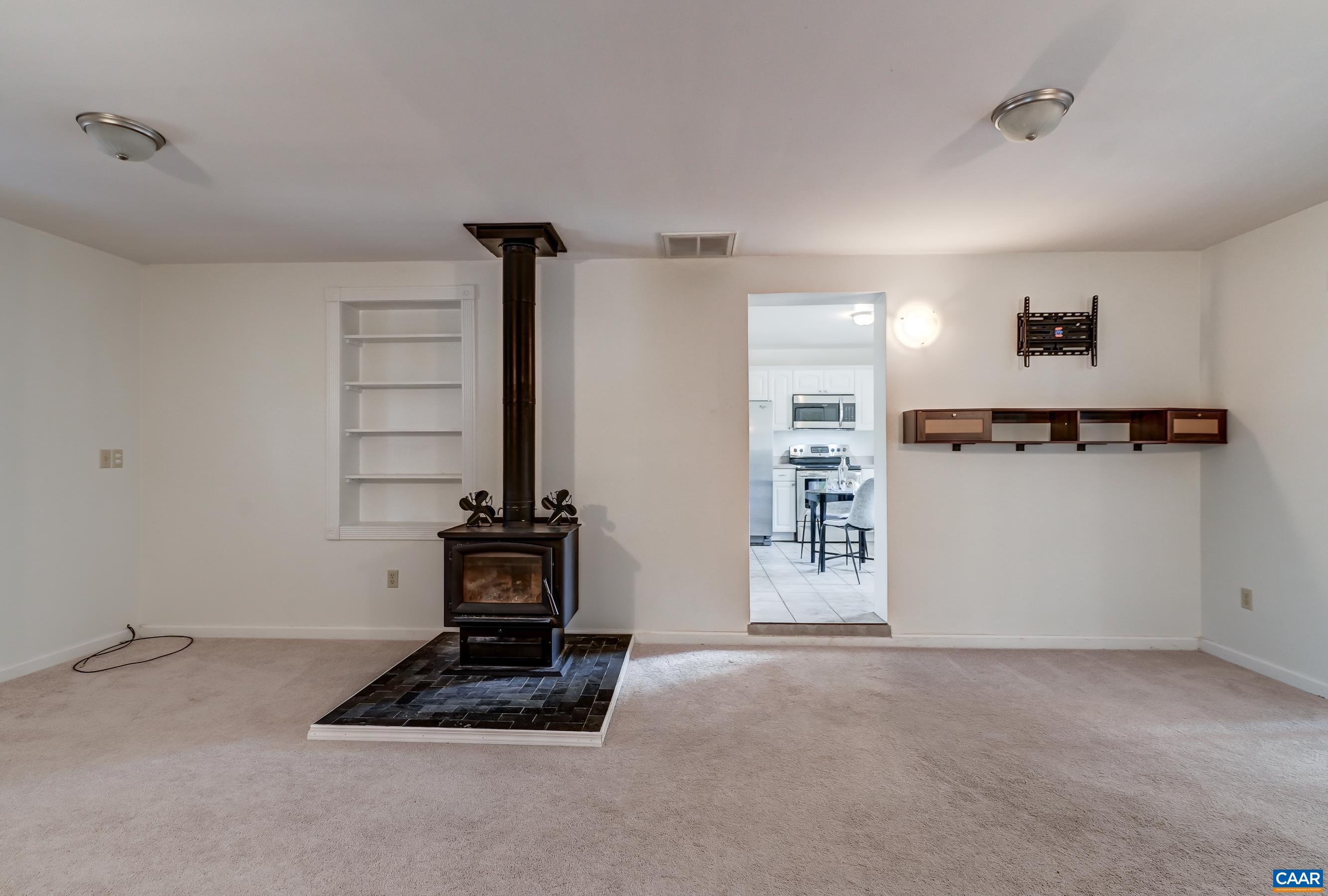 3161 ROLLING RD S
