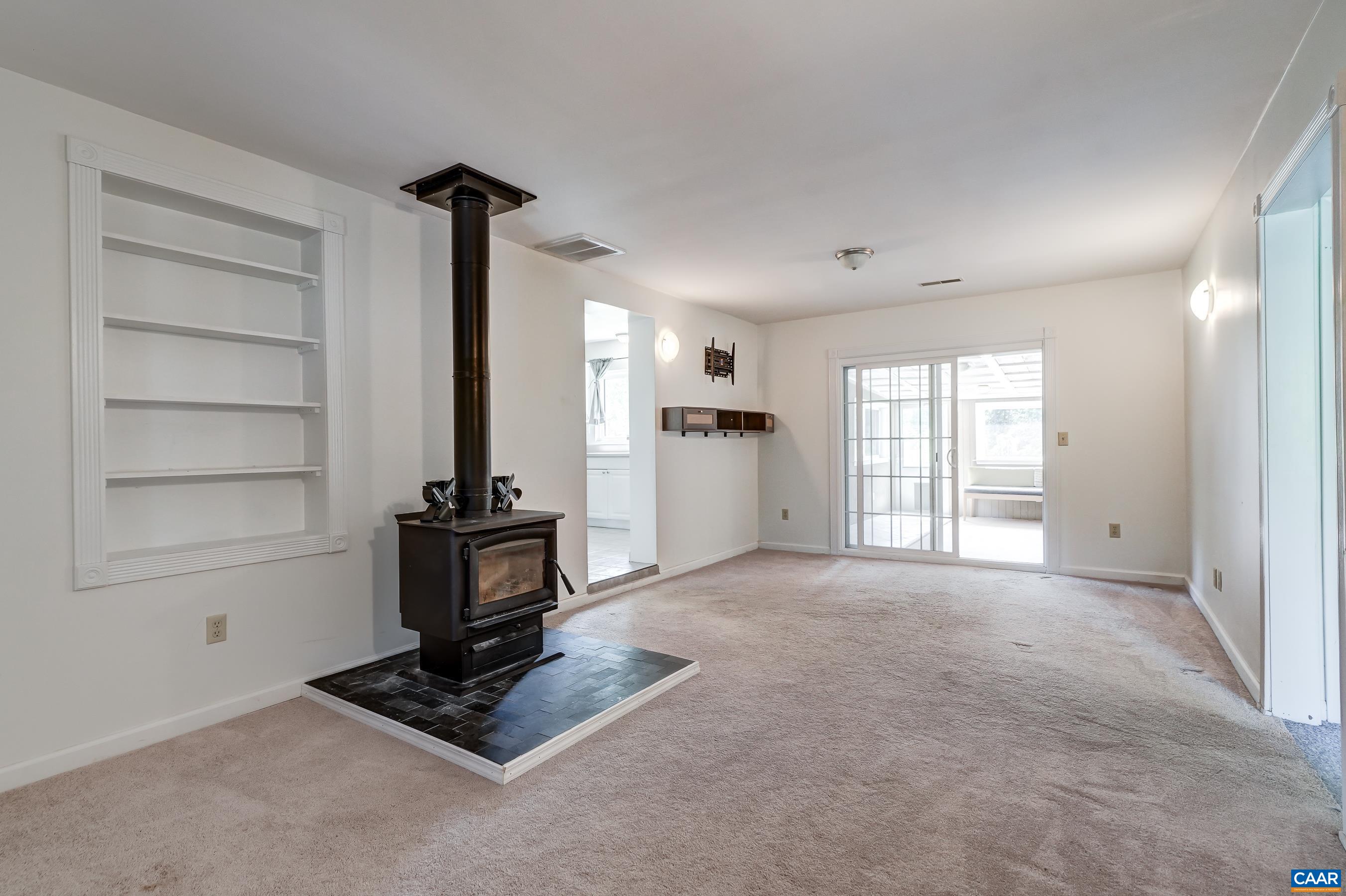 3161 ROLLING RD S